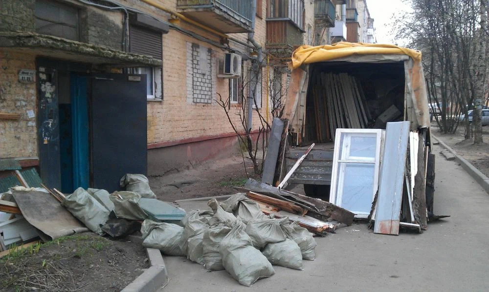 Вывоз мусора после ремонта в Новокузнецке от ПроМусор — цены от 4623 руб., быстро и недорого