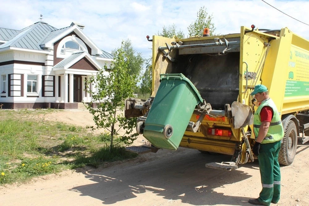 Вывоз мусора с дачи СНТ в Новокузнецке от ПроМусор — вывоз дачного и садового мусора, цена от 1695 руб