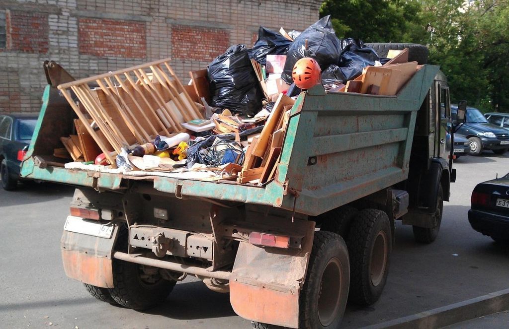 Вывоз мусора из магазина в Новокузнецке от ПроМусор: услуги, цена от 1798 руб., утилизация отходов