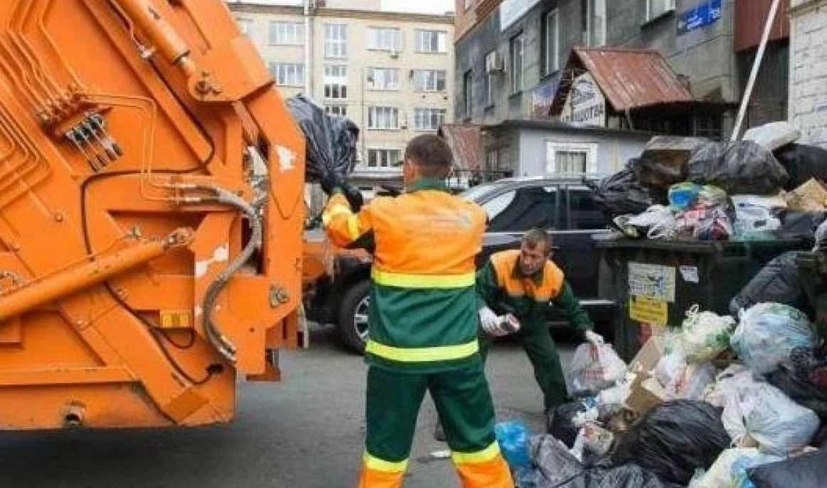 Срочный вывоз мусора в Новокузнецке от ПроМусор — заказ день в день от 2928 руб., грузчики, цена