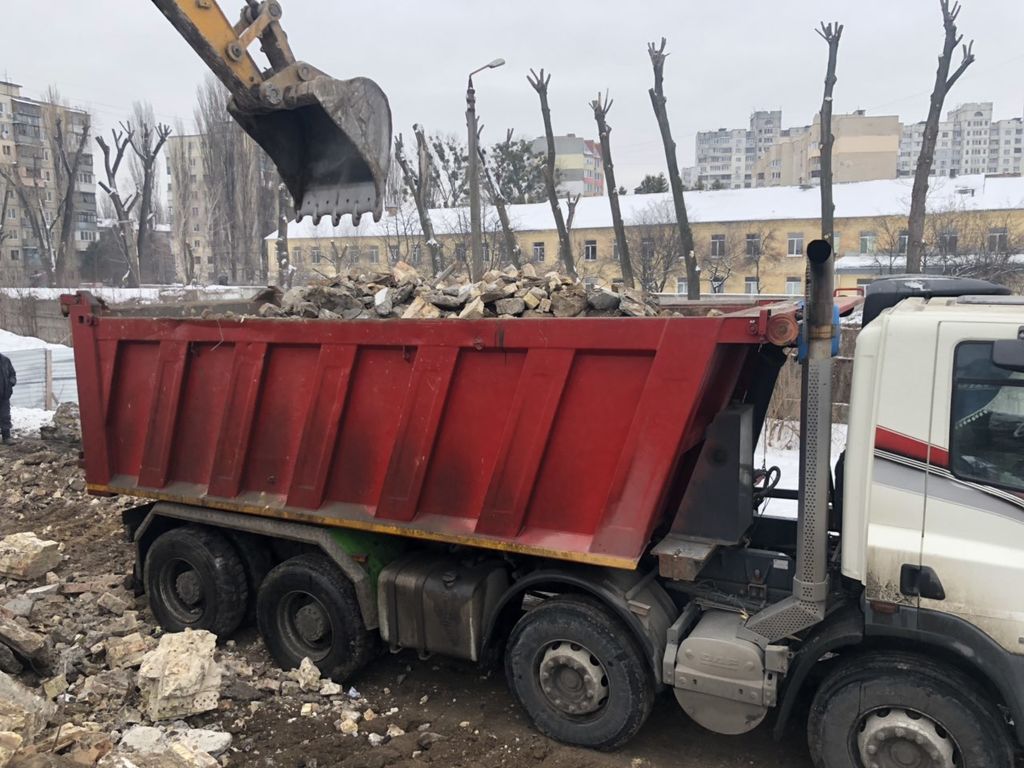 Вывоз мусора Камазом в Новокузнецке в октябре