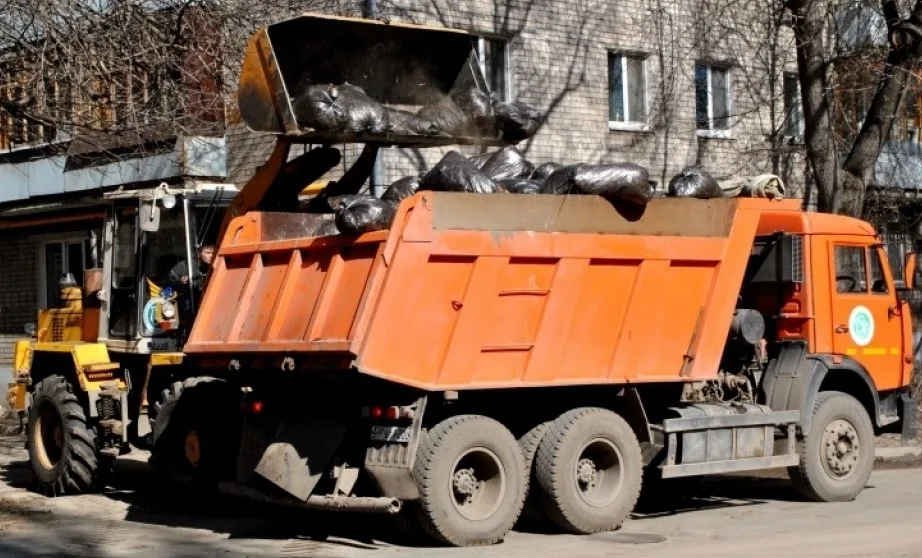 Вывоз мусора грузовым фургоном 5 тонн в Новокузнецке – ПроМусор, аренда, цена от 1592 руб