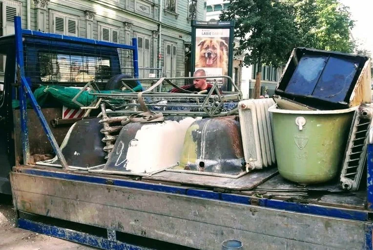 Вывоз старой сантехники в Новокузнецке от ПроМусор: быстро, недорого от 565 руб., утилизация и грузчики