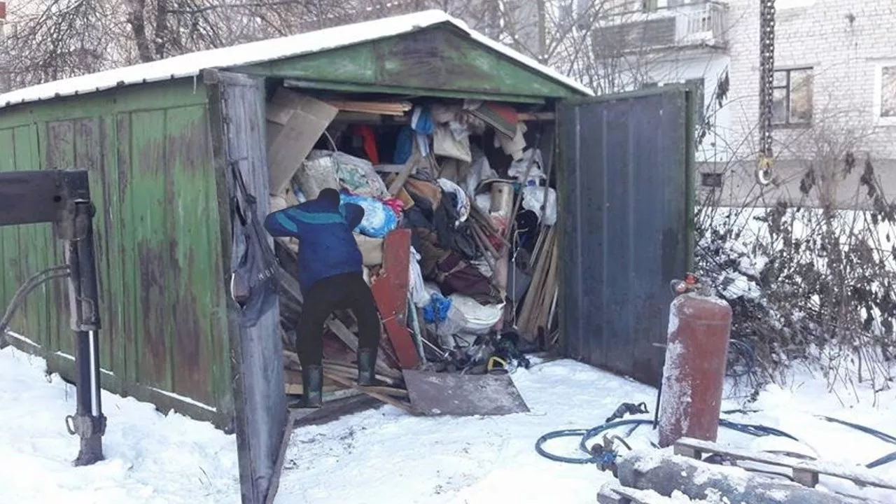Вывоз мусора из гаража с гарантией чистоты в Новокузнецке в октябре