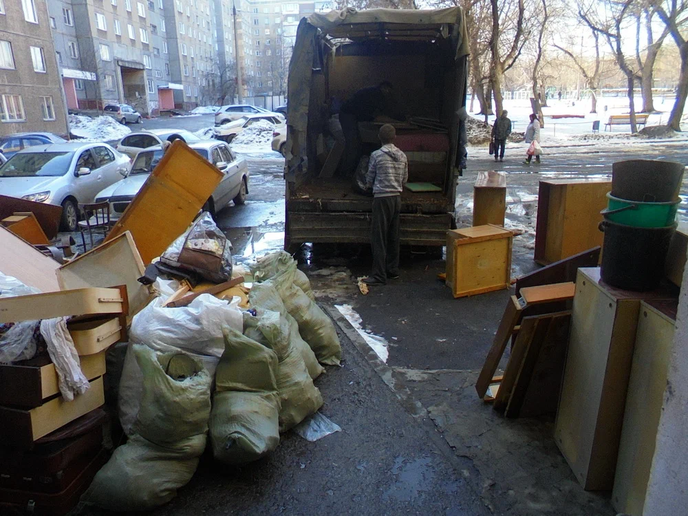 Вывоз мусора из подвала с утилизацией в Новокузнецке в октябре