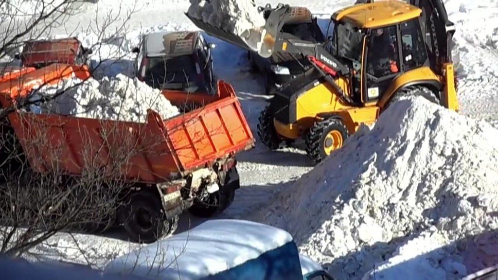Вывоз снега с погрузкой в Новокузнецке для организаций и частных лиц в октябре